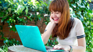 Student using notebookLM and Polar notes AI the best AI note taker for students and teachers